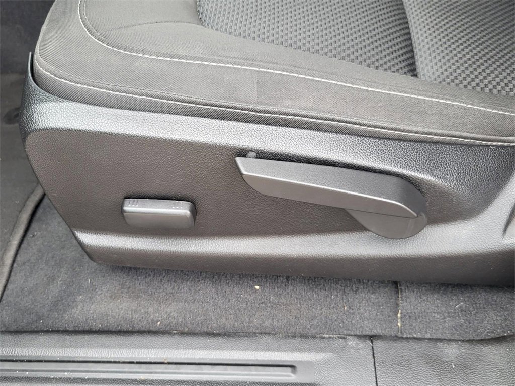 Used 2020 Chevrolet Colorado LT image 17