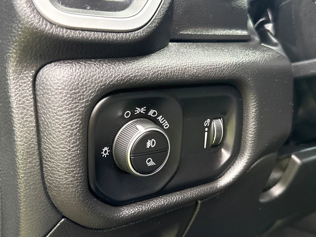 Used 2022 RAM 1500 Big Horn AWD/4WD image 15