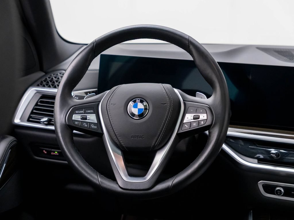 Used 2024 BMW X5 xDrive40i AWD/4WD image 11