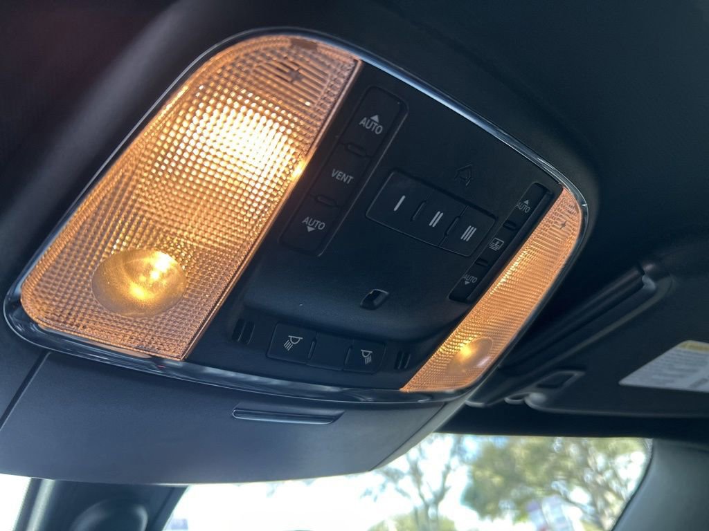 Used 2023 Chrysler 300 S image 38