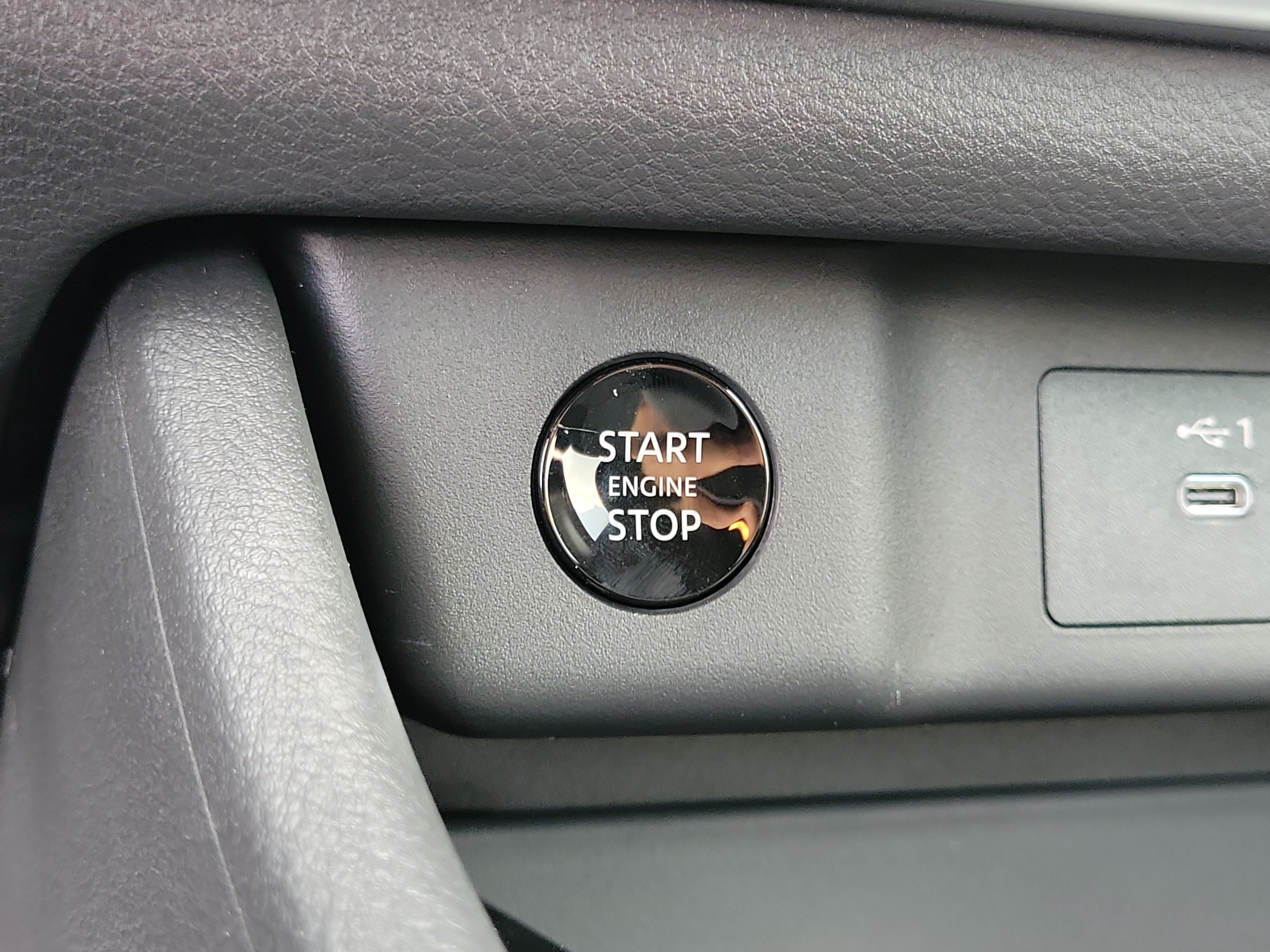 New 2026 Nissan Rogue SV w/ Cold Weather Package AWD/4WD image 28