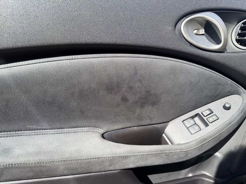 Used 2016 Nissan 370Z Touring image 10