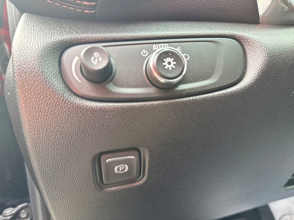 Used 2023 Chevrolet Blazer LT w/ Midnight/Sport Edition image 11