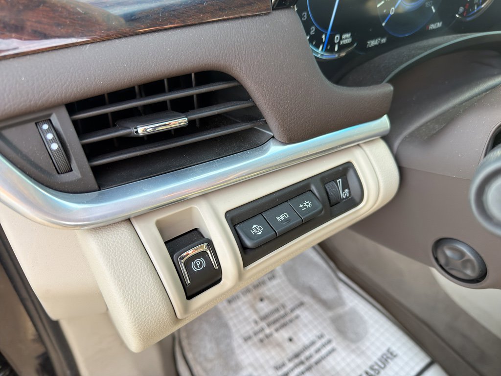 Used 2016 Cadillac XTS Premium image 15