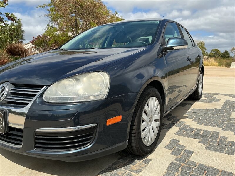 Used 2010 Volkswagen Jetta S FWD image 7