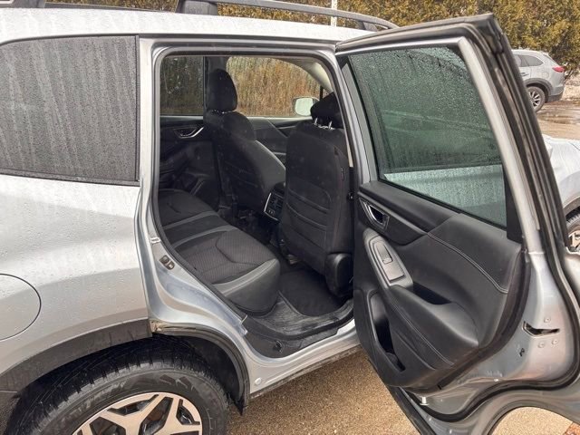 Used 2023 Subaru Forester Premium image 12