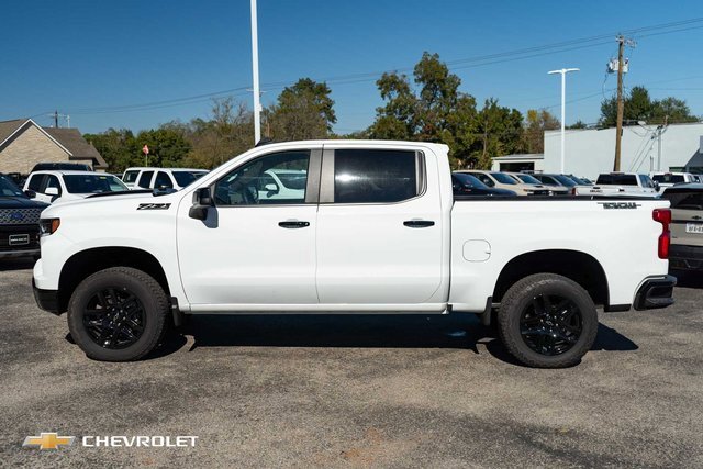 Used 2025 Chevrolet Silverado 1500 LT Trail Boss w/ Dark Appearance Package image 10