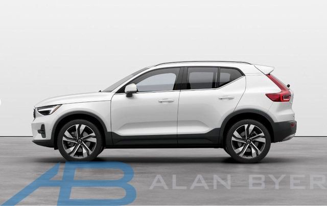 New 2025 Volvo XC40 B5 Plus w/ Protection Package Premier