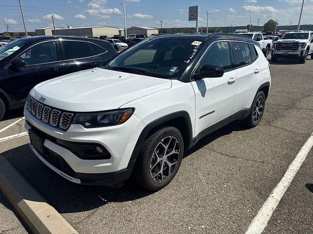 Used 2024 Jeep Compass Limited AWD/4WD image 7