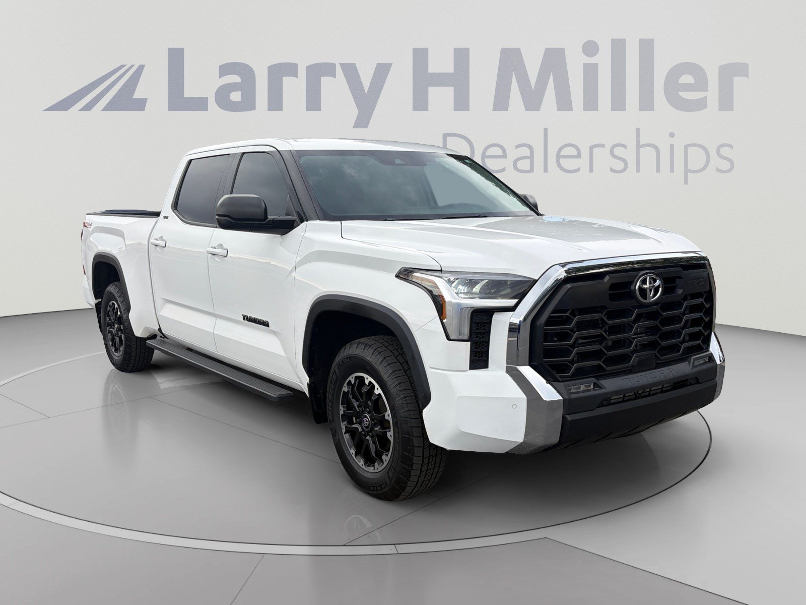 Used 2023 Toyota Tundra SR5 w/ TRD Off-Road Premium Package AWD/4WD image 7