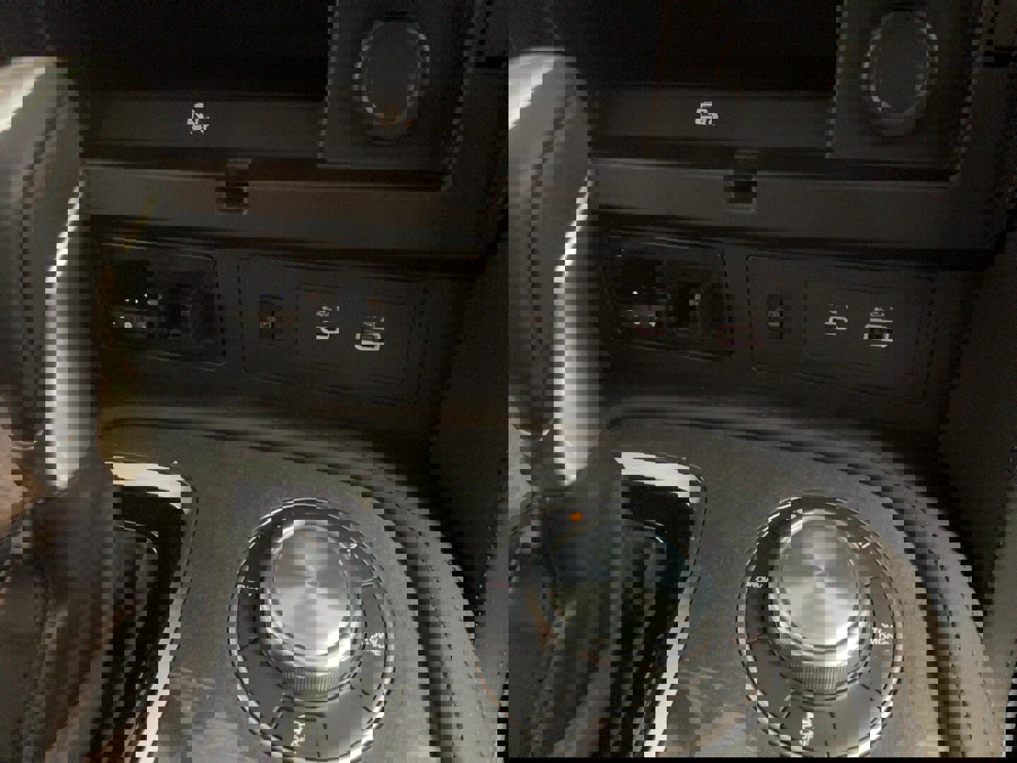 Certified 2024 Nissan Armada SL w/ Midnight Edition Package image 13