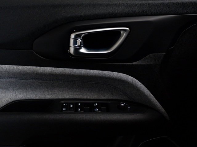 Certified 2025 Jeep Compass Sport image 10