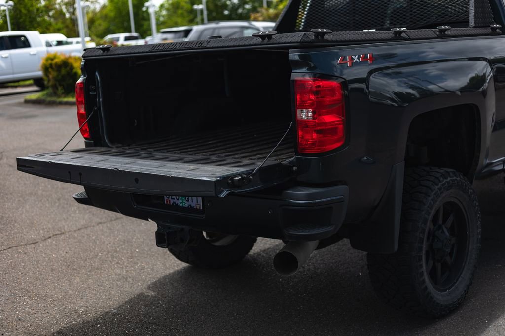 Used 2019 Chevrolet Silverado 3500 High Country AWD/4WD image 12