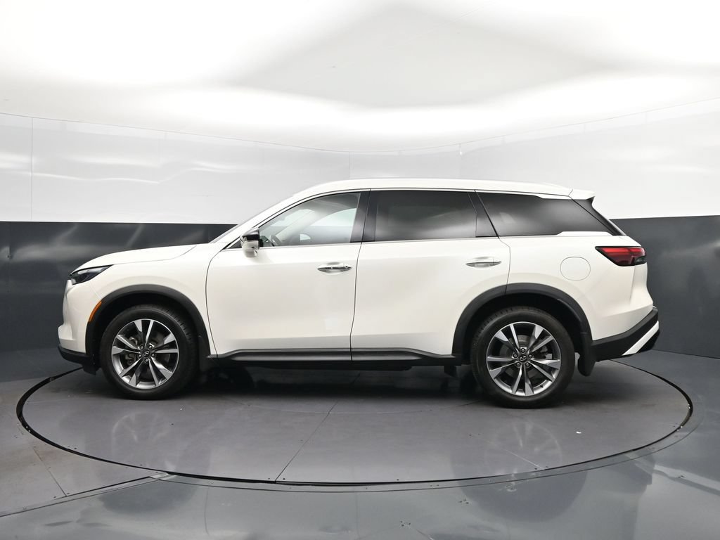 Certified 2023 INFINITI QX60 Luxe w/ Cargo Package FWD image 4