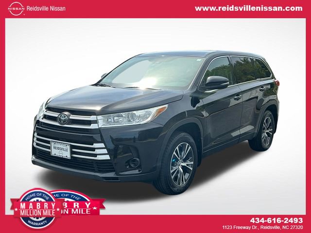 Used 2018 Toyota Highlander LE AWD/4WD image 1