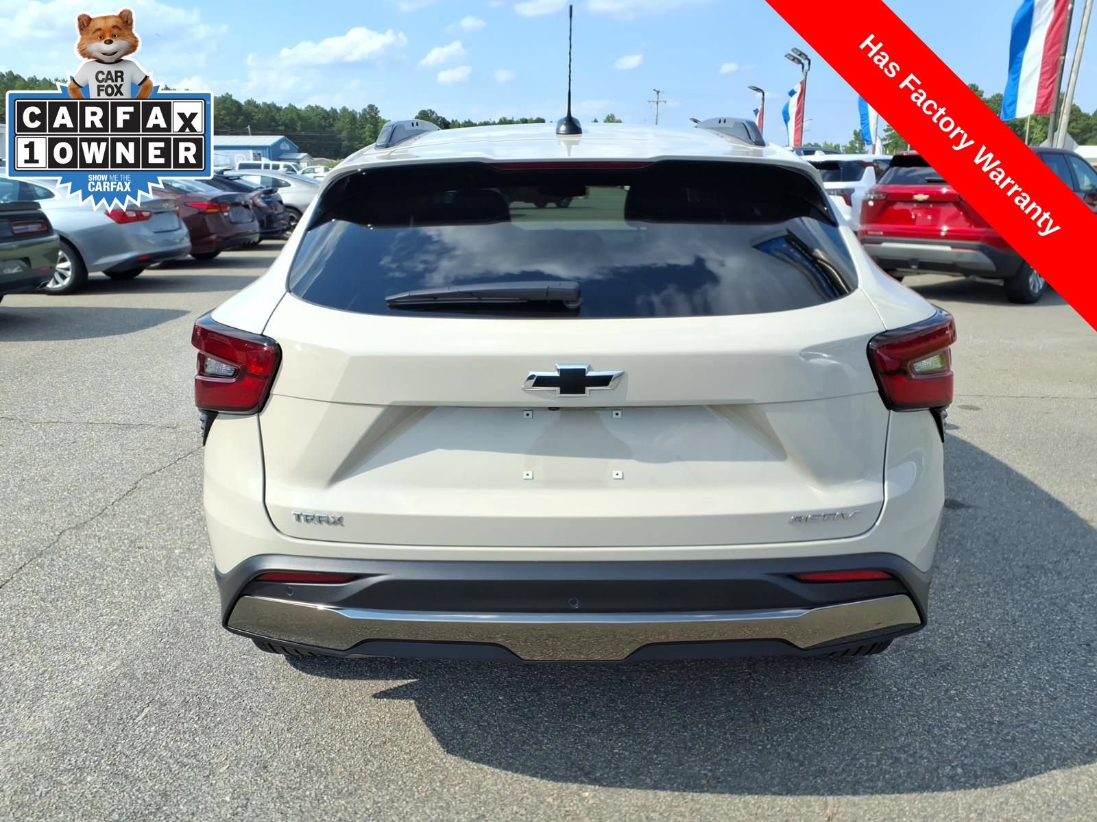 Used 2026 Chevrolet Trax ACTIV w/ Sunroof Package FWD image 4