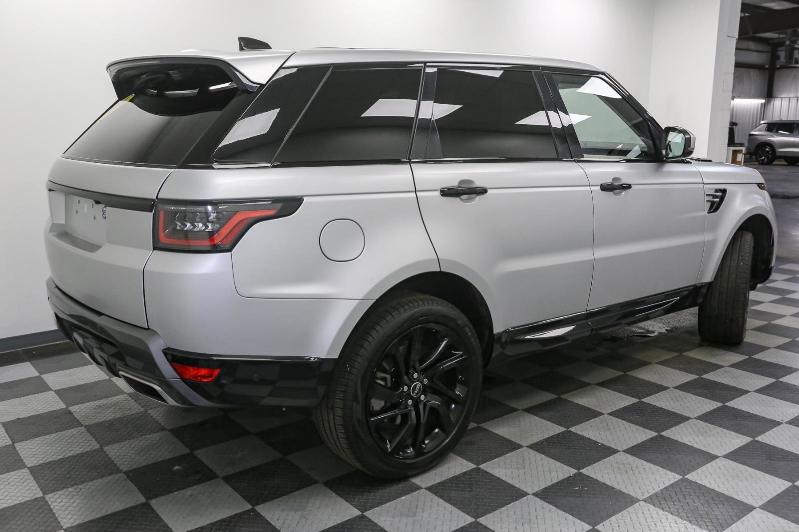 Used 2019 Land Rover Range Rover Sport HSE image 9