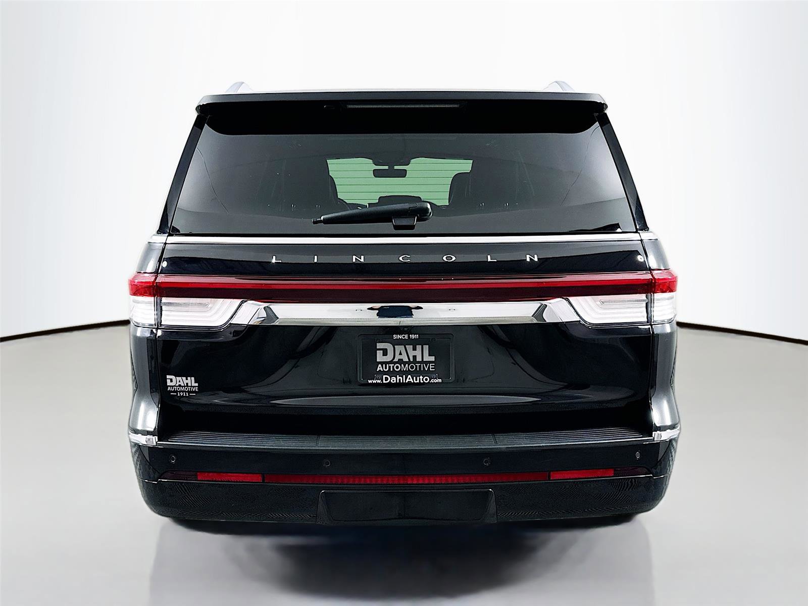 Used 2023 Lincoln Navigator L Reserve image 12