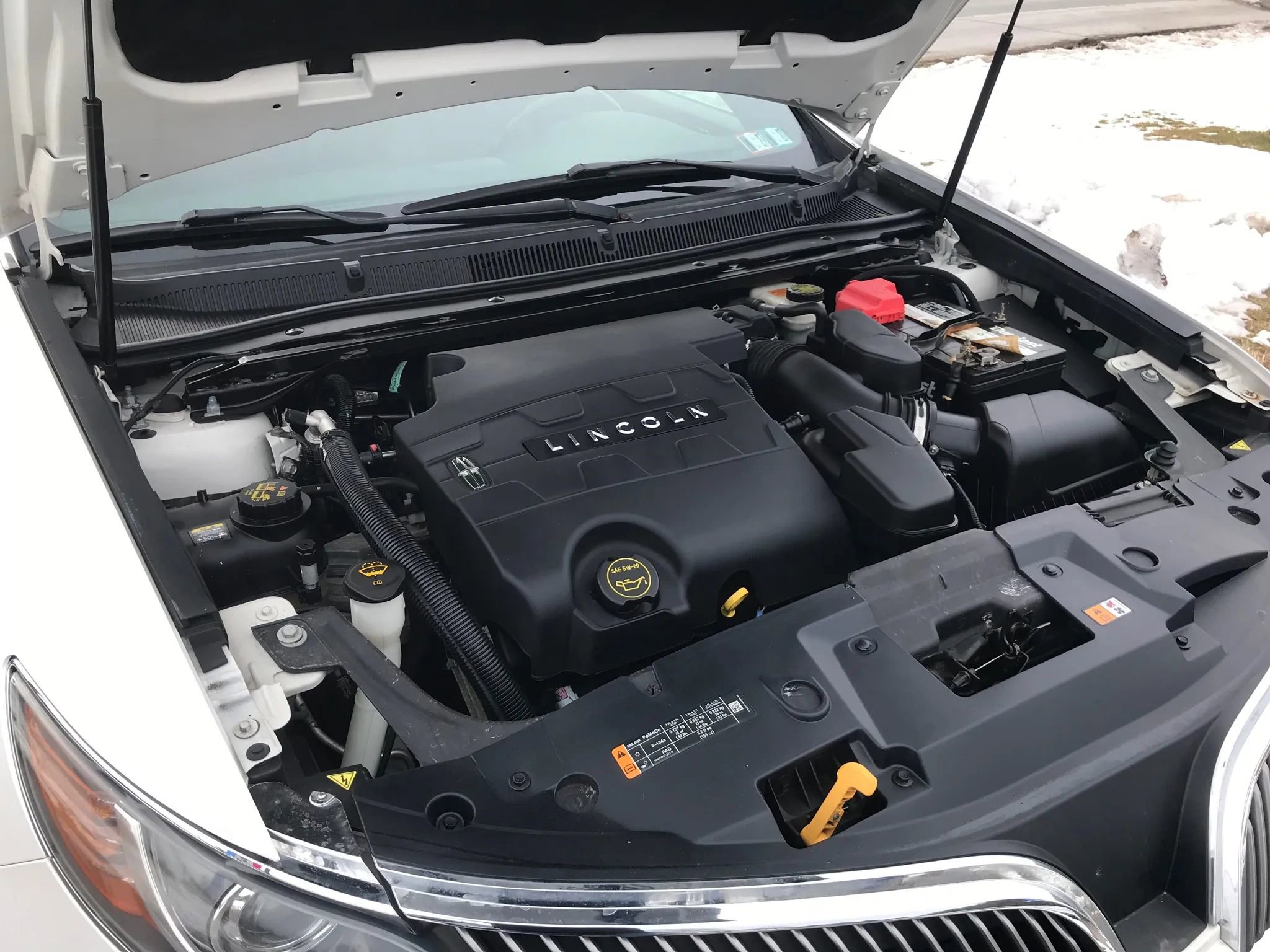 Used 2014 Lincoln MKS Sedan 4D w/ Equipment Group 101A image 58