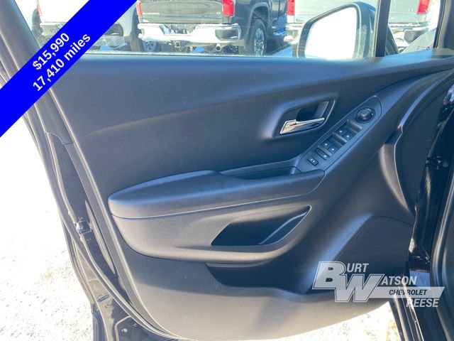 Used 2020 Chevrolet Trax LS w/ Tint and Cruise Package image 12