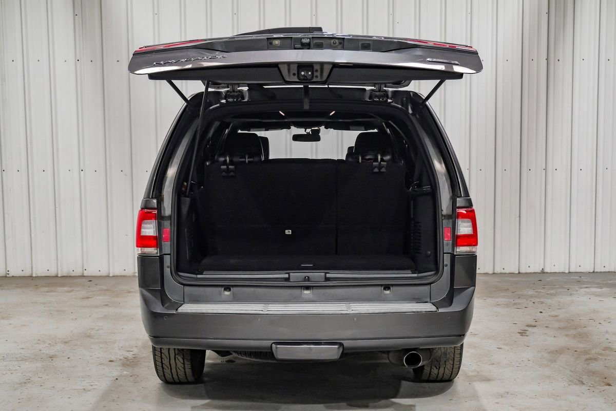 Used 2016 Lincoln Navigator Select image 42