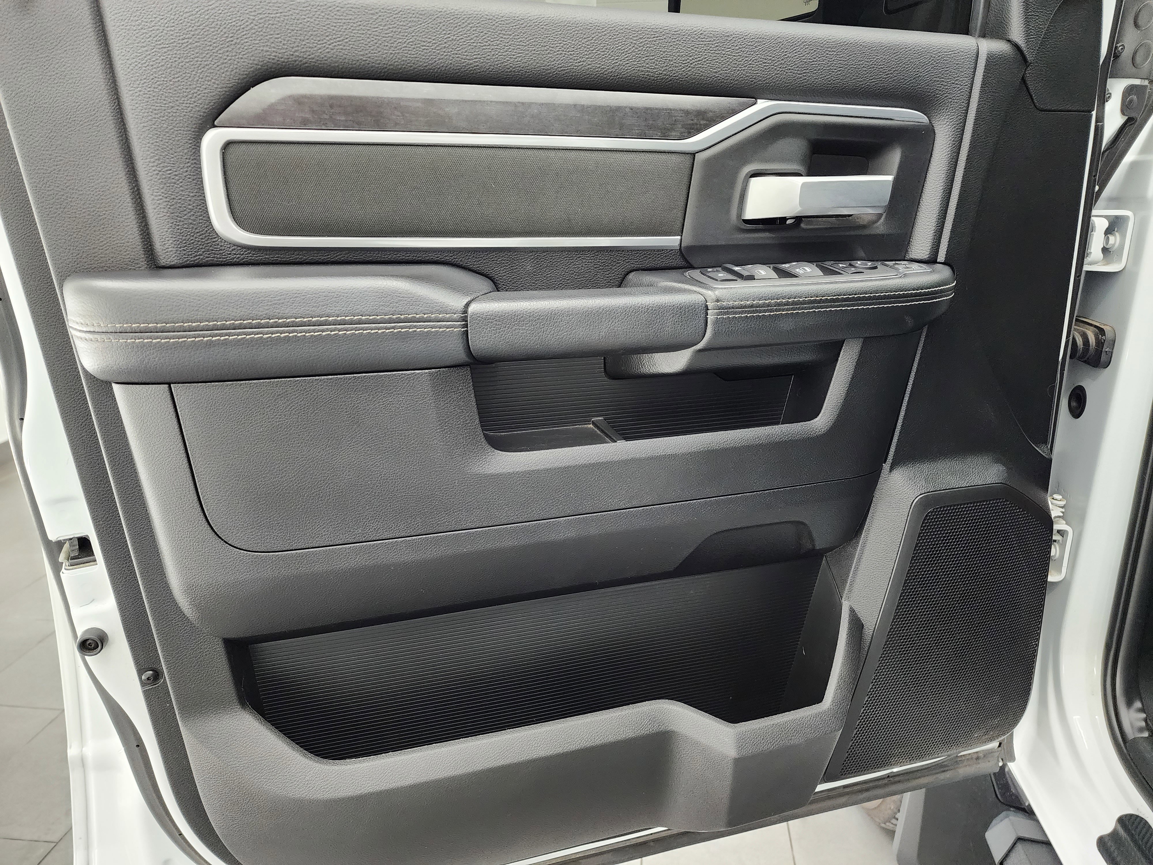 Used 2024 RAM 2500 Big Horn w/ Night Edition image 36