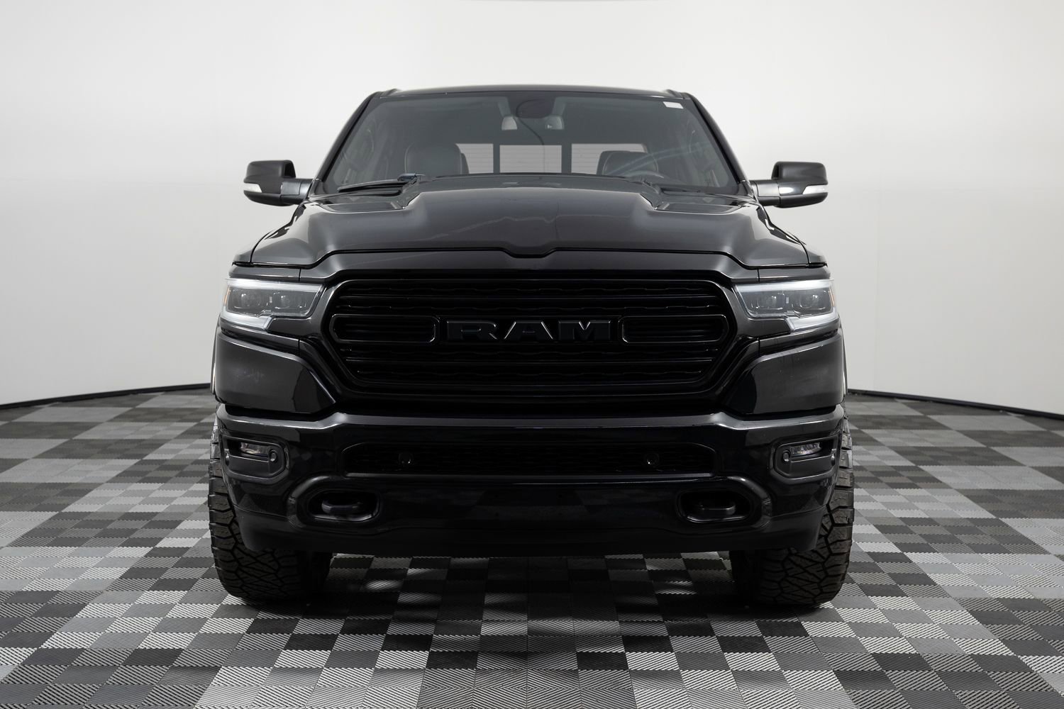 Used 2020 RAM 1500 Limited w/ Black Appearance Package image 11