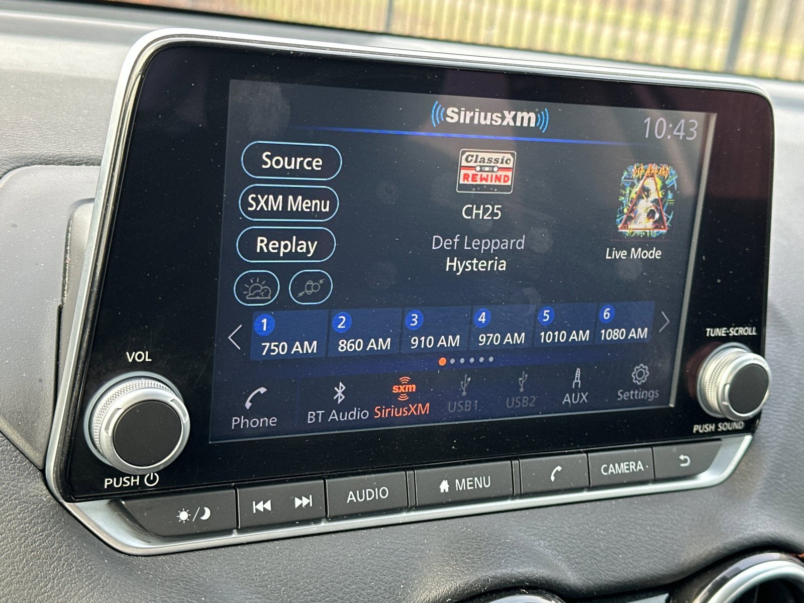 Used 2023 Nissan Sentra SR w/ Midnight Edition Package image 16