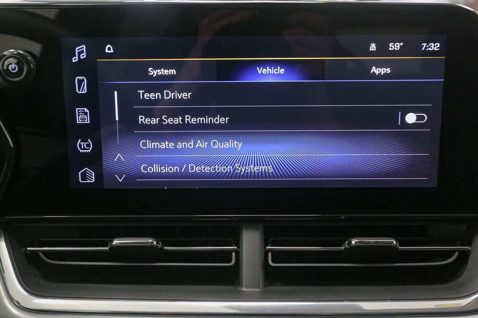 Used 2025 Chevrolet Trax LT FWD image 24