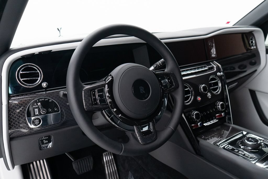 Certified 2026 Rolls-Royce Cullinan Black Badge AWD/4WD image 15