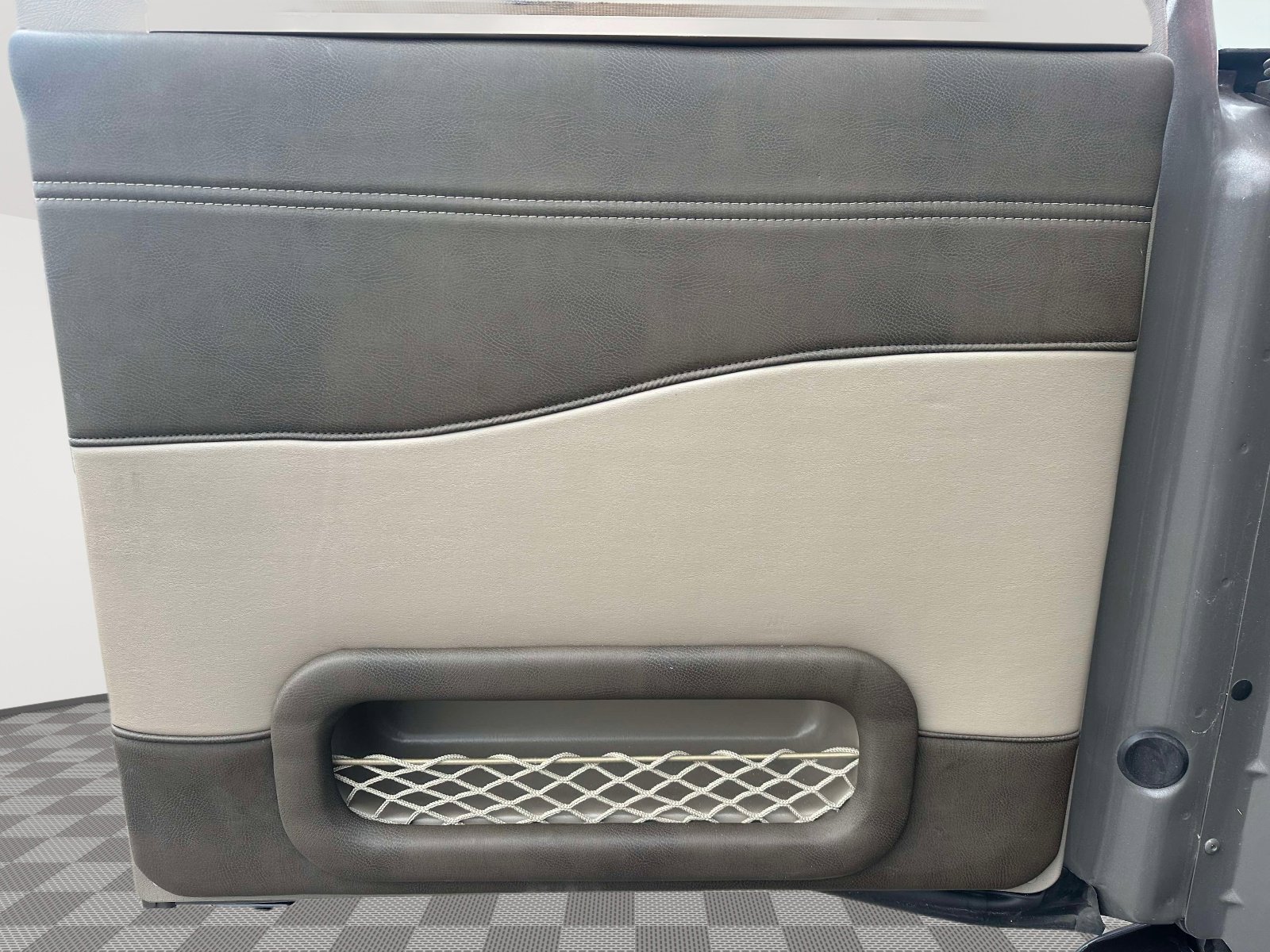 Used 2022 Chevrolet Express 2500 Extended w/ Enhanced Convenience Package image 39