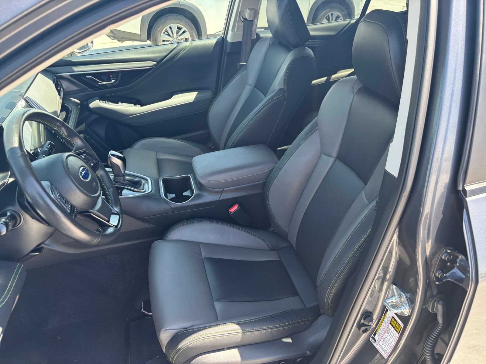 Used 2025 Subaru Outback Onyx Edition AWD/4WD image 37