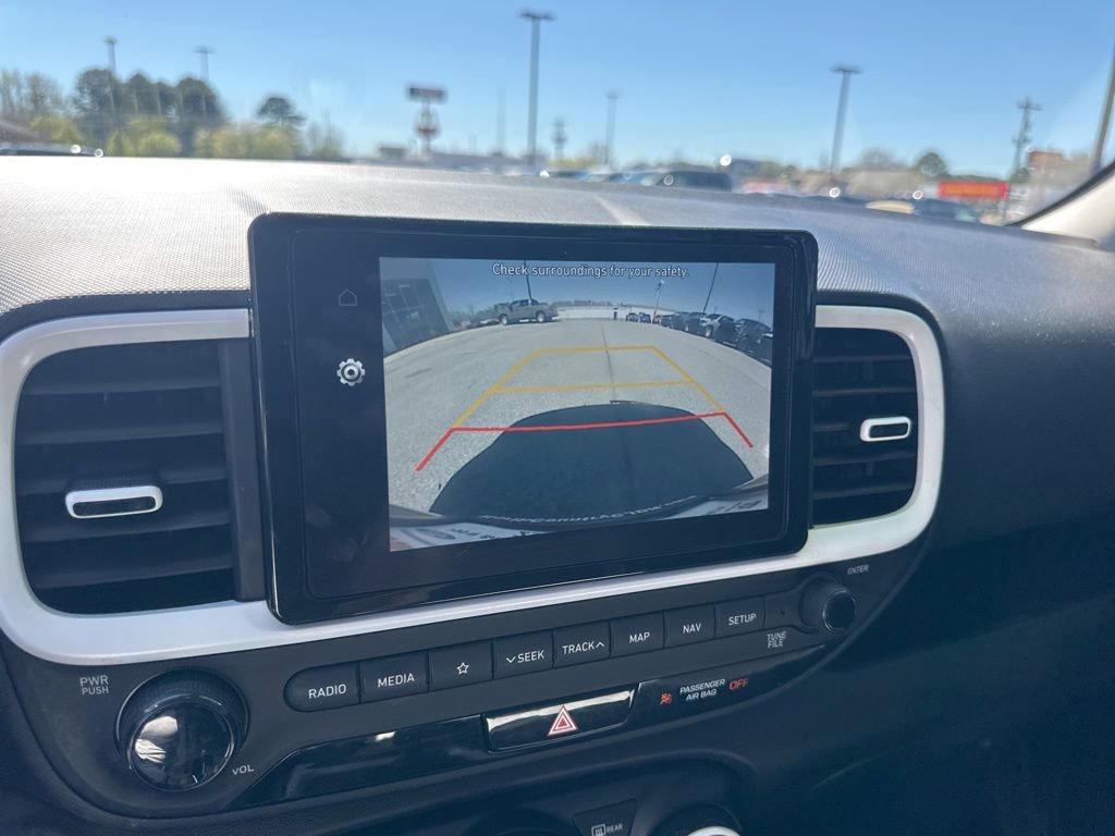 Used 2022 Hyundai Venue Limited w/ Cargo Package image 17