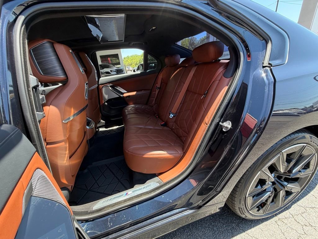 Used 2023 BMW 740i w/ Parking Assistance Package RWD image 35