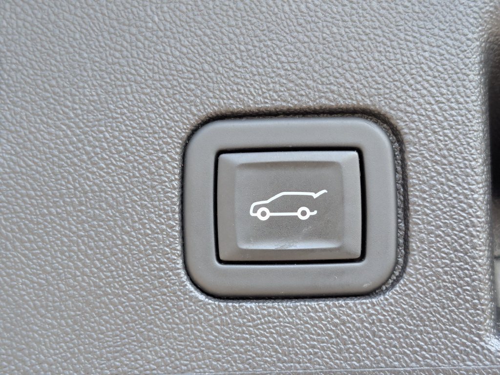 Used 2024 Chevrolet Equinox LT AWD/4WD image 13