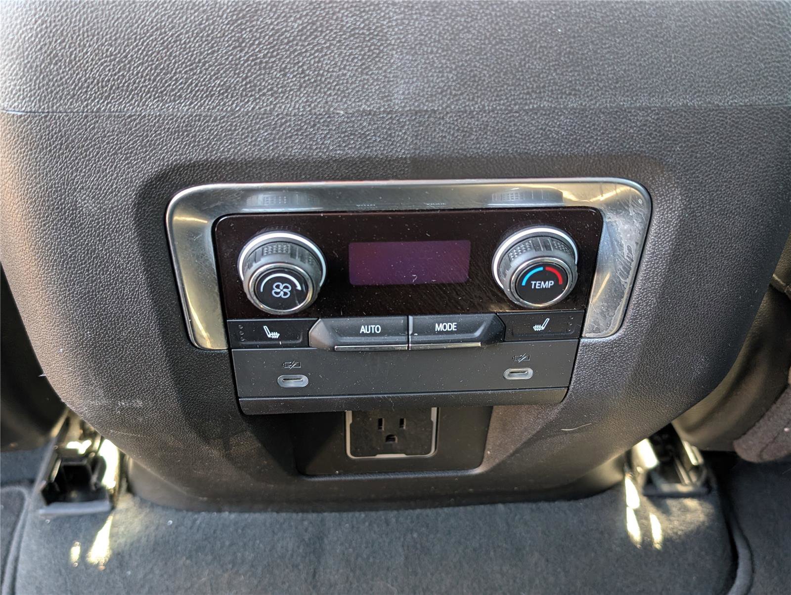 Used 2021 Chevrolet Tahoe RST w/ Luxury Package image 17