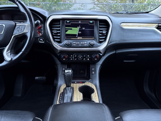 Used 2018 GMC Acadia Denali w/ Technology Package AWD/4WD image 23
