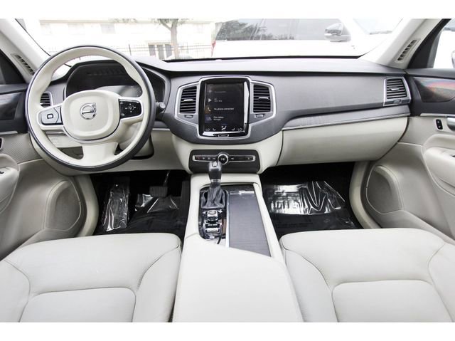 Used 2020 Volvo XC90 T5 Momentum FWD image 8