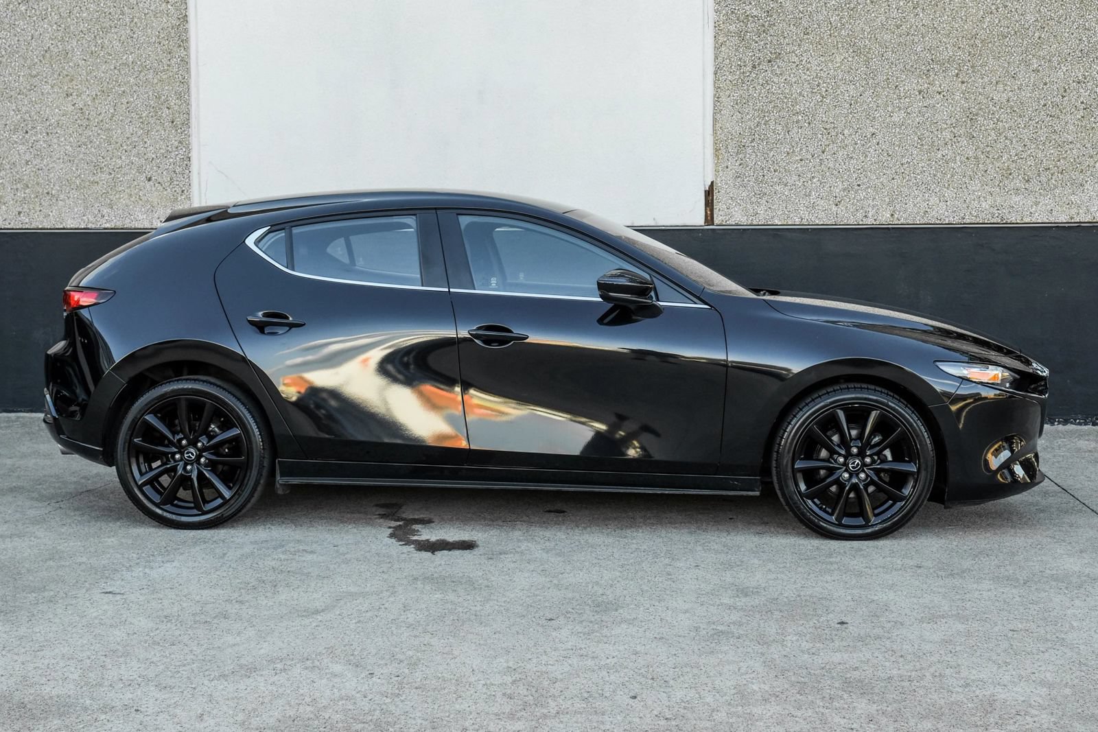 Used 2024 MAZDA MAZDA3 s FWD image 6