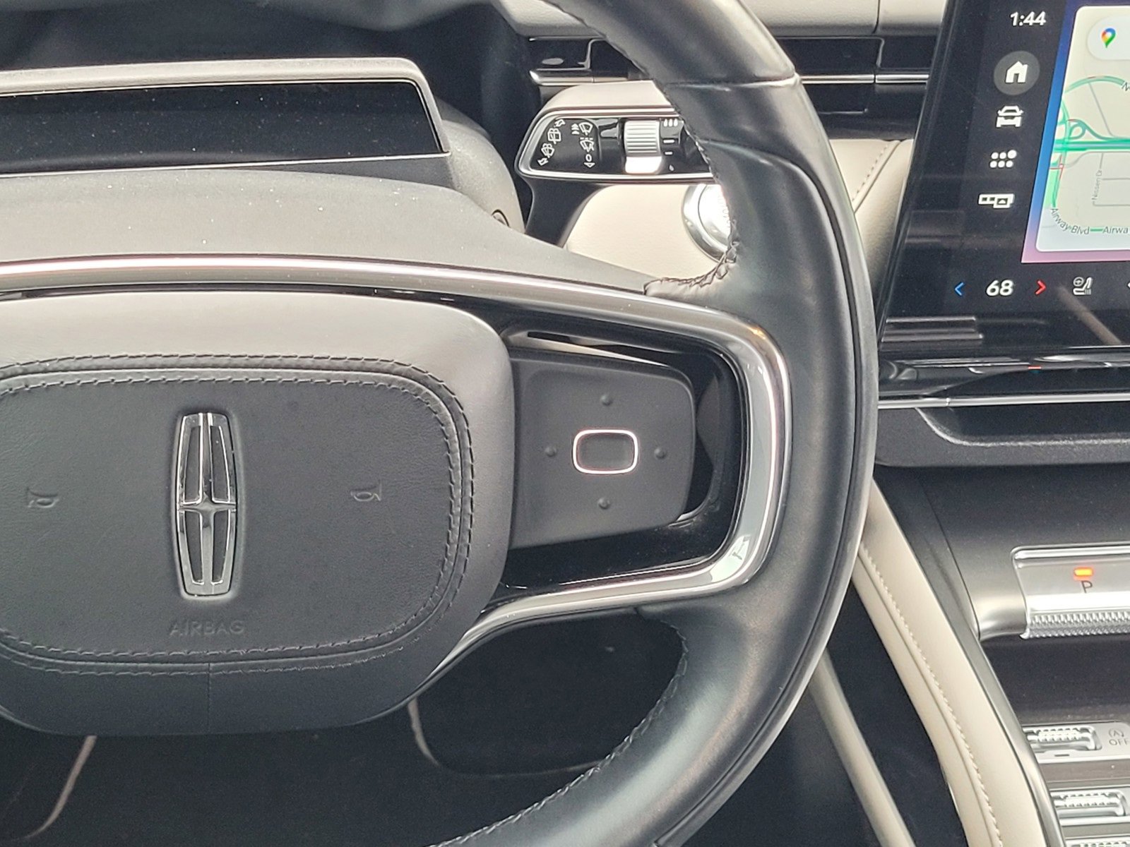 Certified 2024 Lincoln Nautilus Reserve w/ Equipment Group 202A image 14