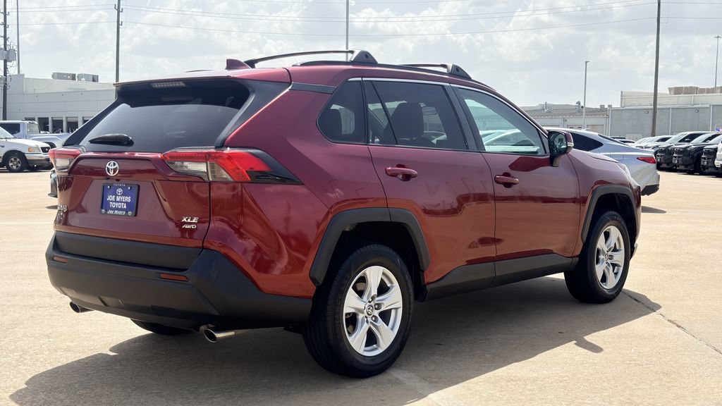 Used 2021 Toyota RAV4 XLE AWD/4WD image 7