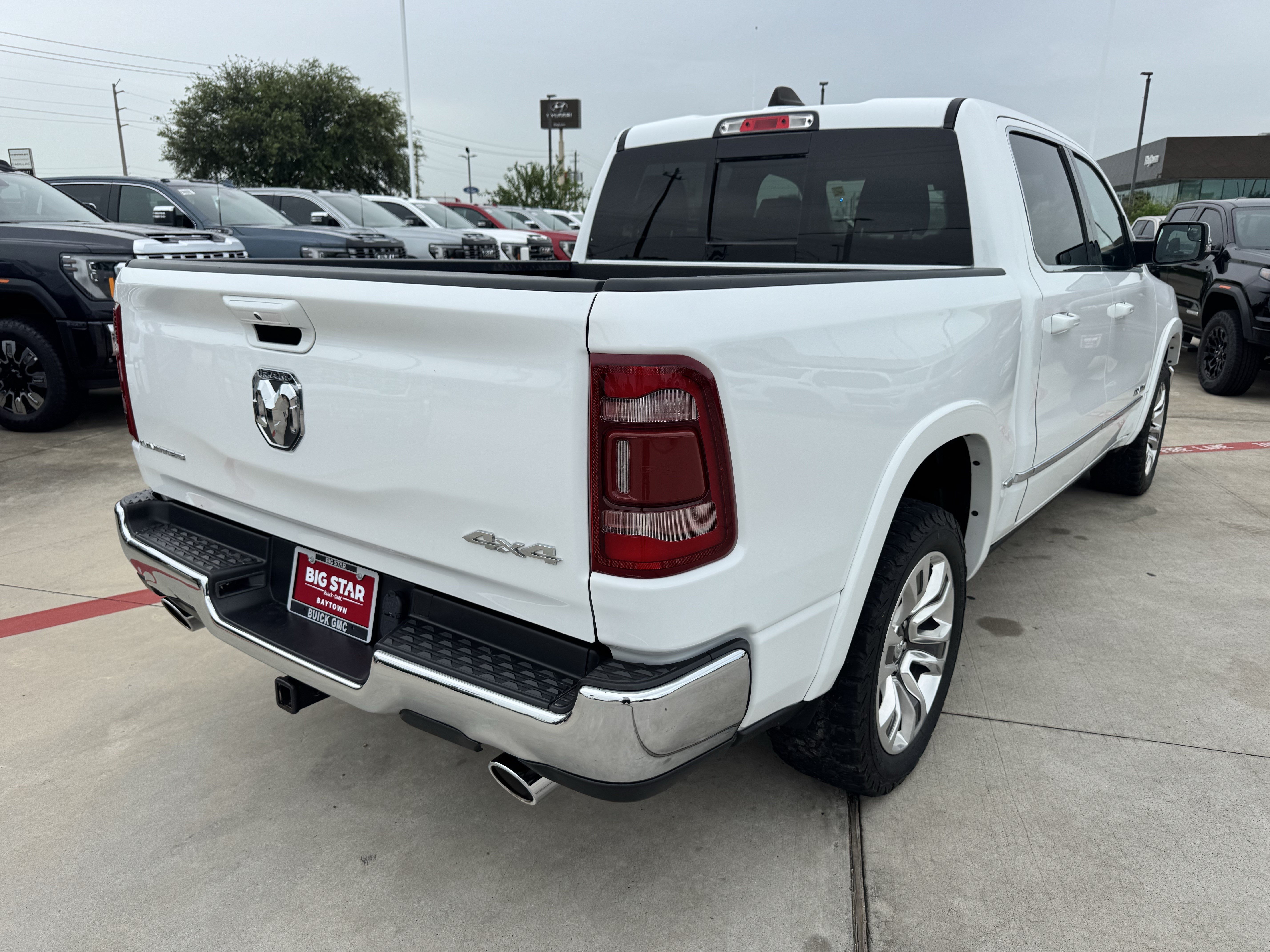 Used 2024 RAM 1500 Limited AWD/4WD image 6