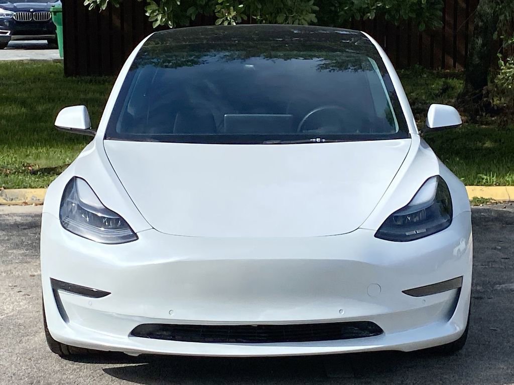 Used 2021 Tesla Model 3 Standard Range Plus image 4
