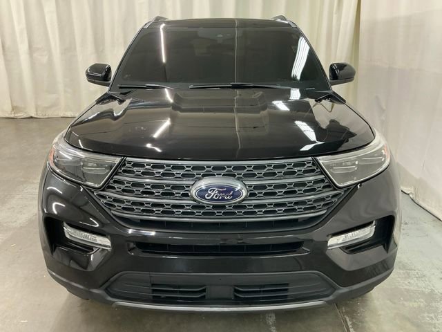 Used 2024 Ford Explorer XLT w/ Equipment Group 202A RWD image 9