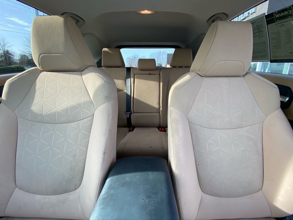 Used 2019 Toyota RAV4 XLE w/ Convenience Package image 29