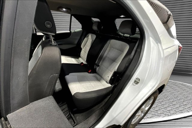 Used 2022 Chevrolet Equinox LS w/ LS Convenience Package FWD image 19