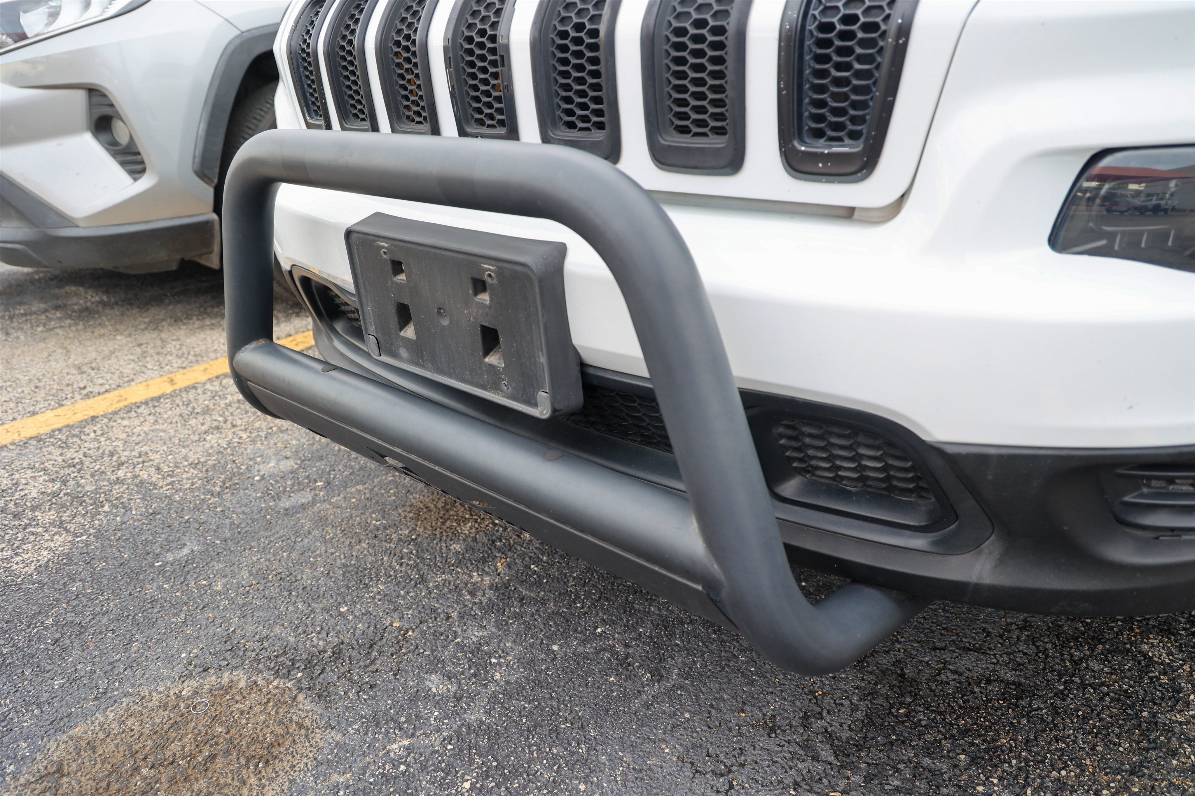Used 2017 Jeep Cherokee Sport FWD image 11