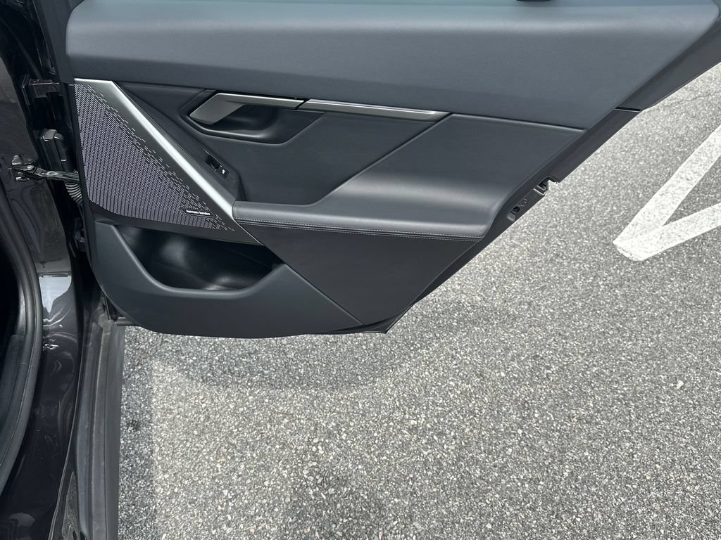 Used 2025 BMW 530i RWD image 16