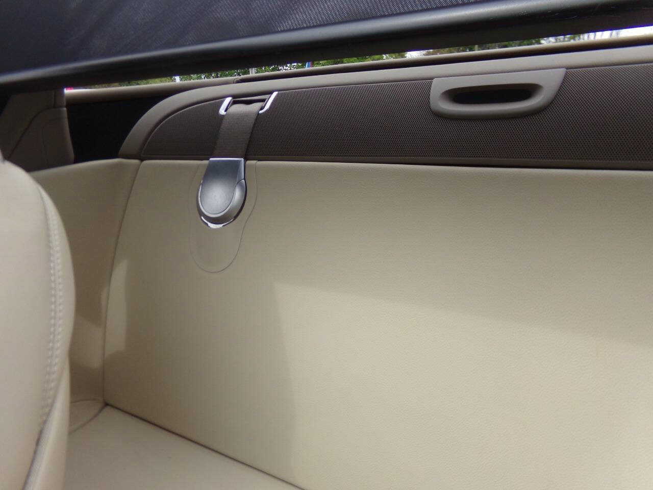 Used 2009 Mercedes-Benz SL 550 image 32