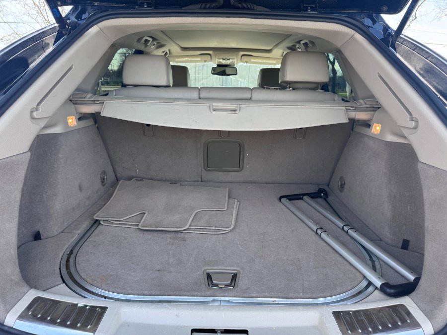 Used 2011 Cadillac SRX Luxury image 9